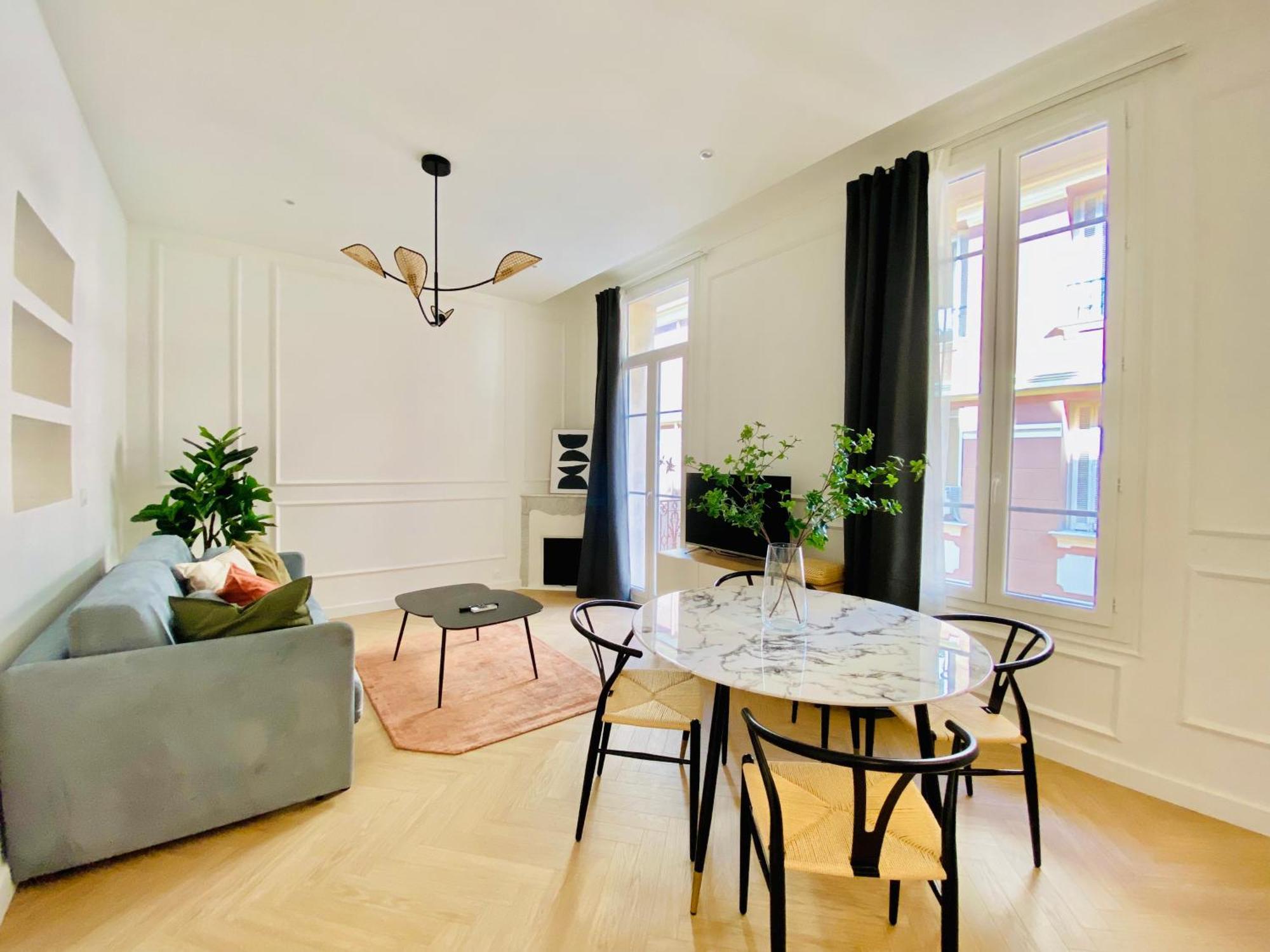 Newly Renovated Apartment With Balcony, Ac, Fiber Internet مونتي كارلو المظهر الخارجي الصورة