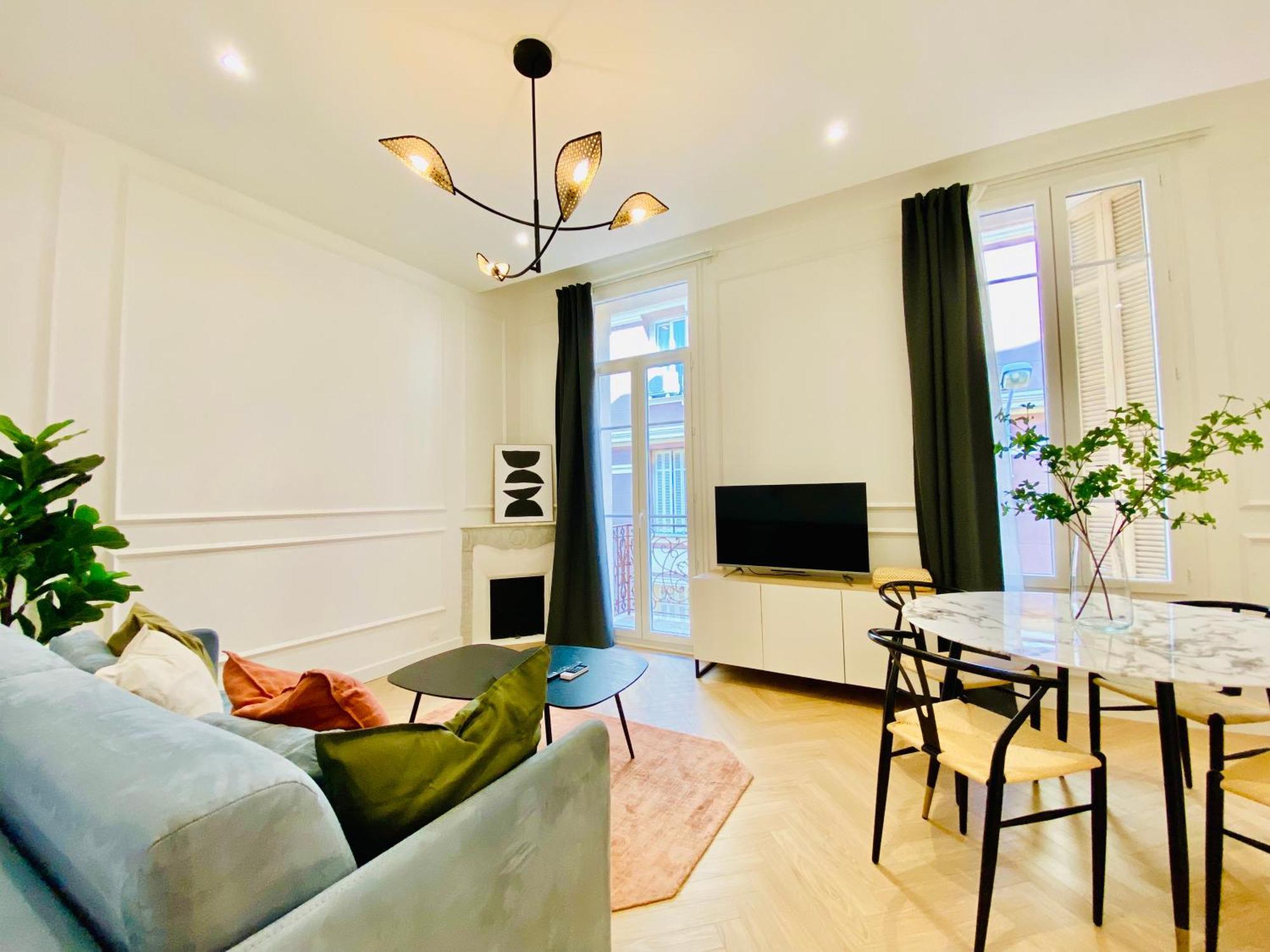 Newly Renovated Apartment With Balcony, Ac, Fiber Internet مونتي كارلو المظهر الخارجي الصورة