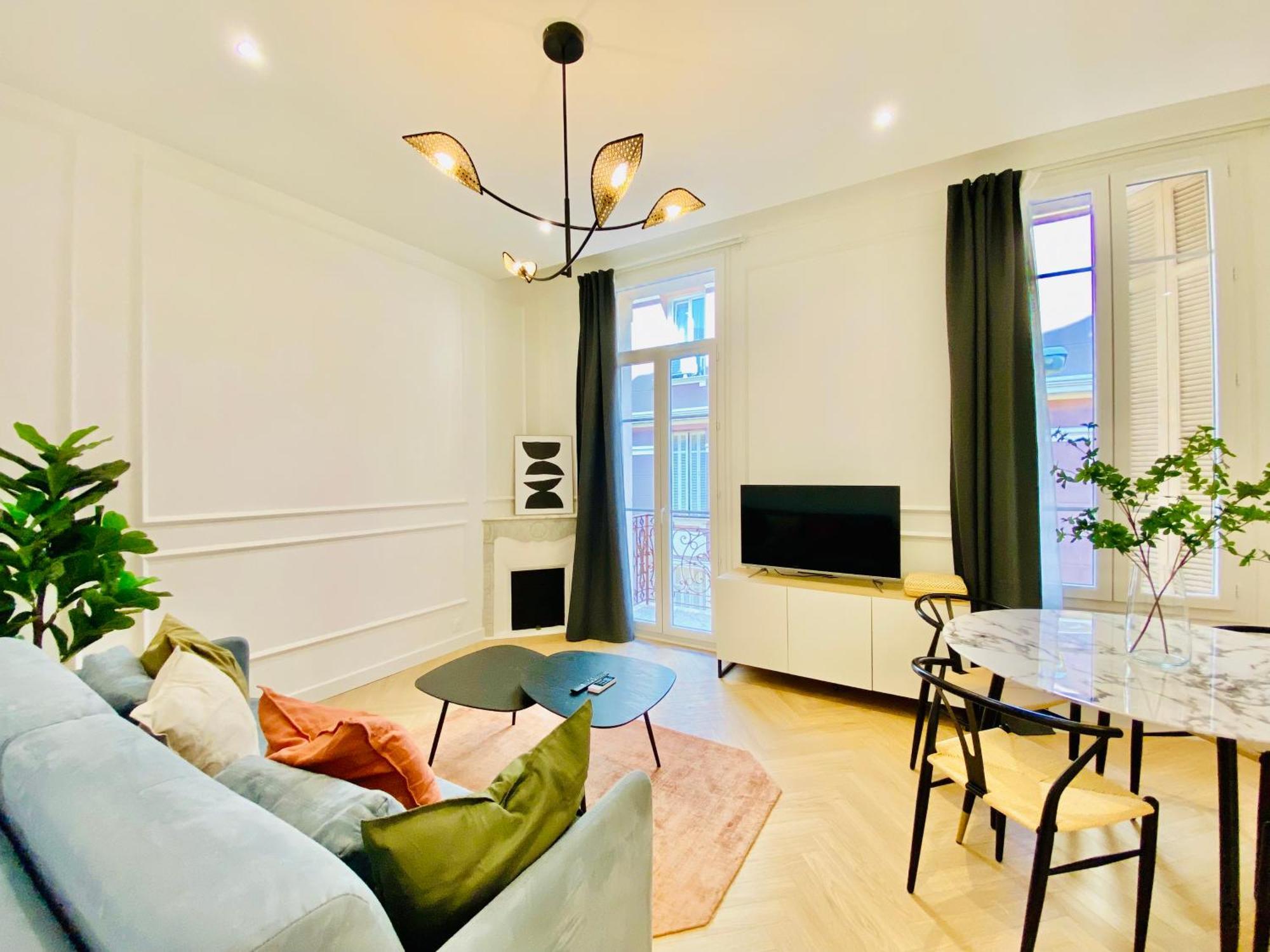 Newly Renovated Apartment With Balcony, Ac, Fiber Internet مونتي كارلو المظهر الخارجي الصورة